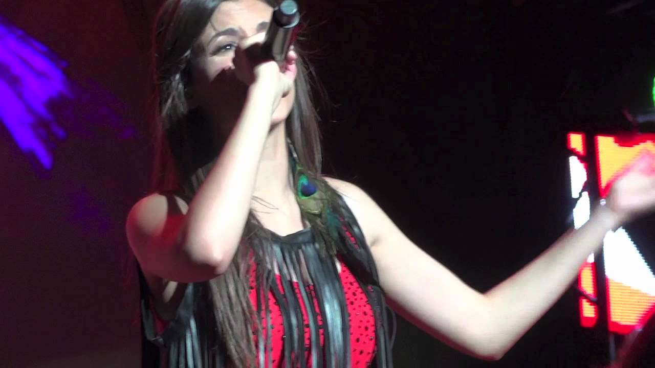 Victoria Justice HD - Take A Hint - Philadelphia - August 16, 2012