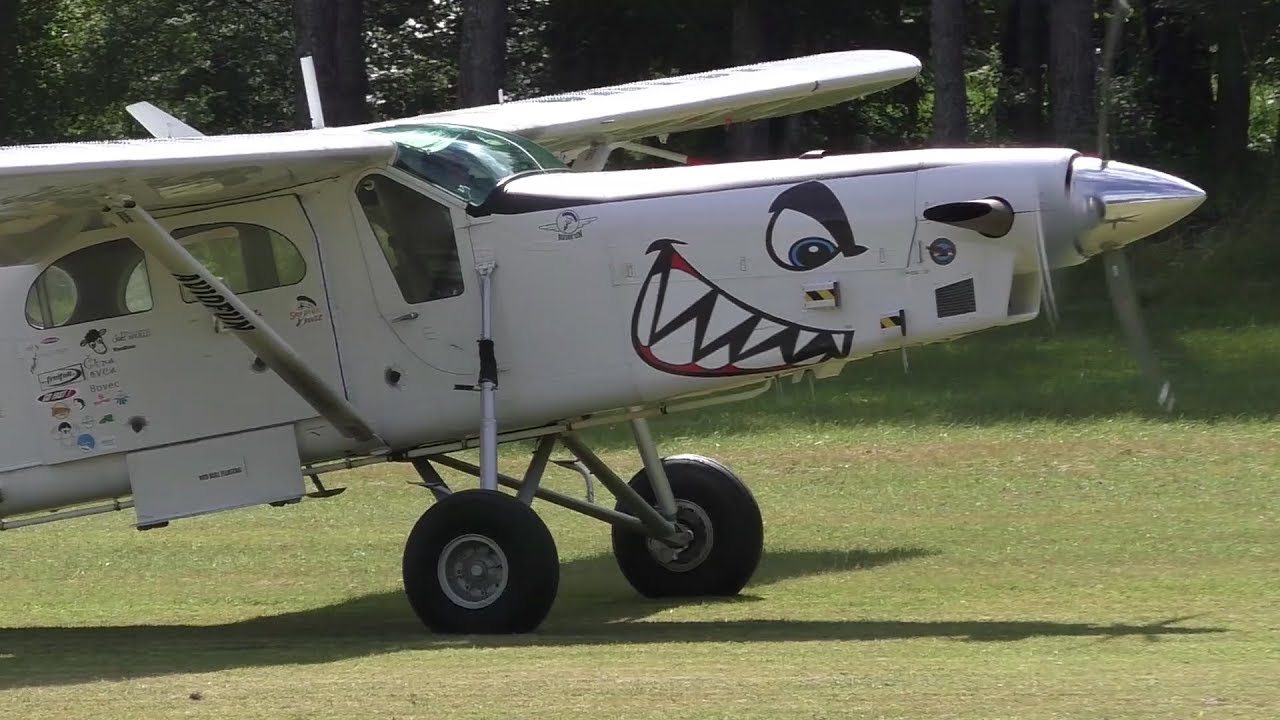 Aviofun Pilatus PC-6 landing at Airfield Ferlach | S5-CMA