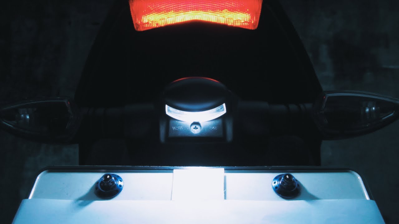 Installing a T10 LED License Plate Light | 2021 Yamaha Mio Aerox S 155