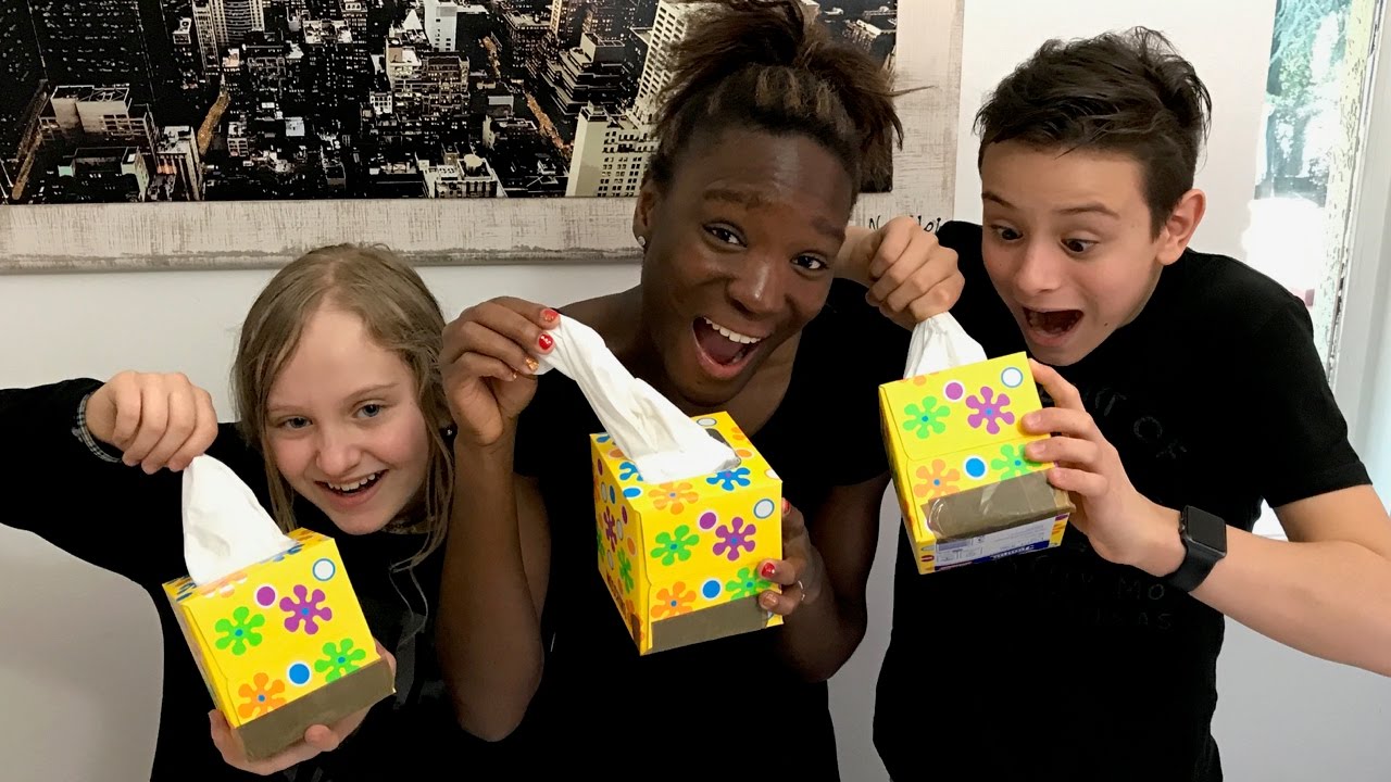 FAZZOLETTI CHALLENGE con mia Sorella e Ceci 😂 Sfida divertente by Lukas Gym