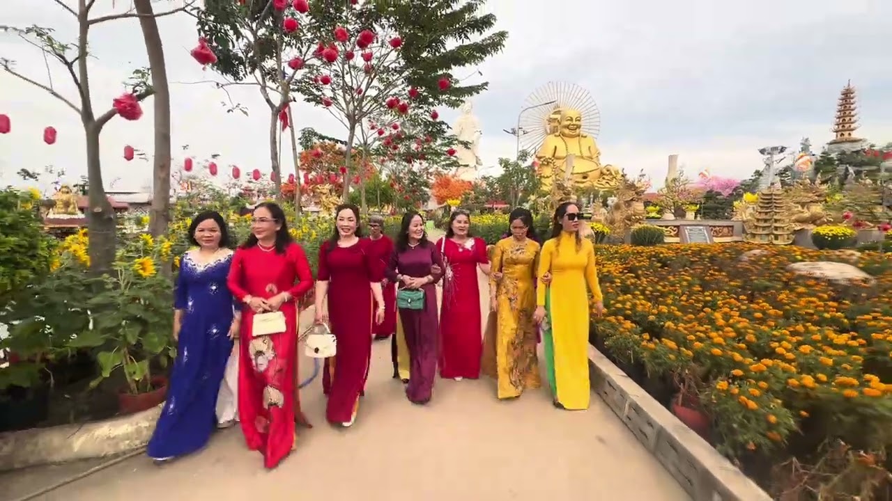 Mùng 9 Tết viếng chùa vạn Phước 