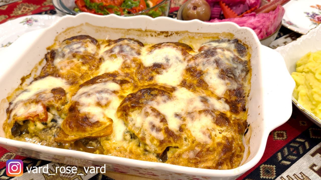 Мясо по-Французски со Свининой и Грибами под Сыром!)