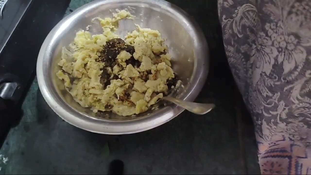 #Kacche kele ke paraathe#-