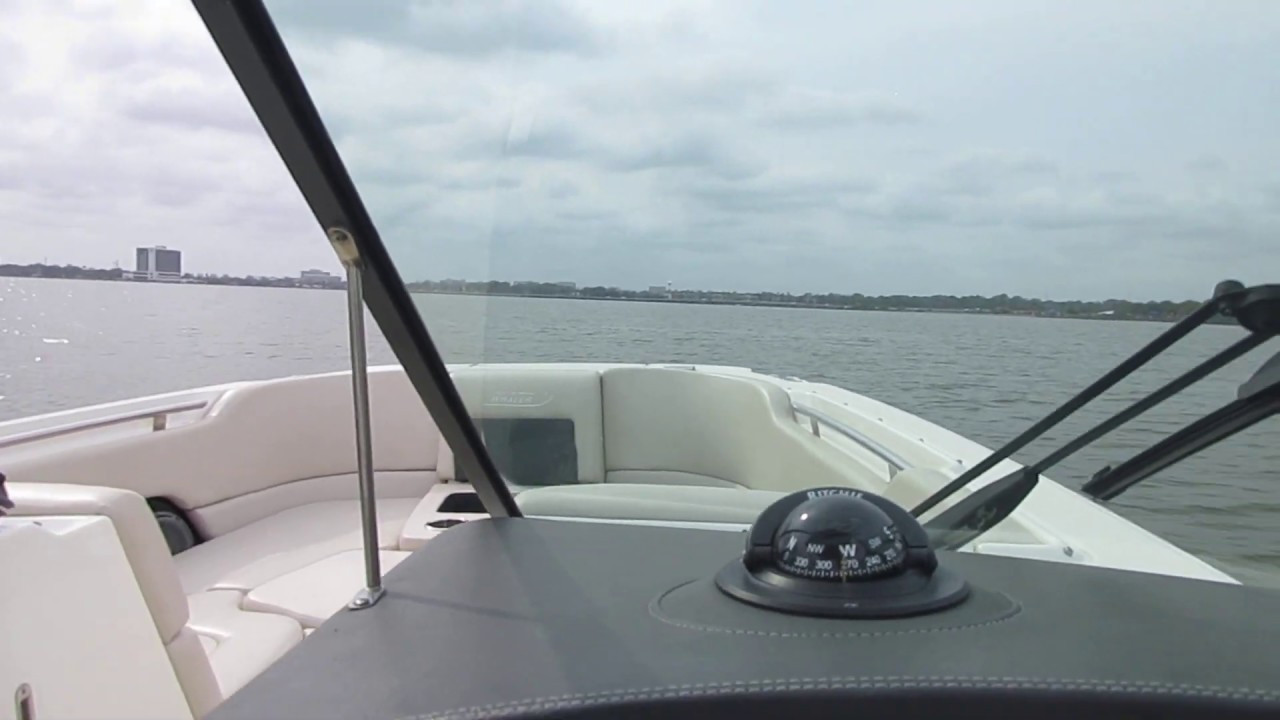 Boston Whaler 270 Vantage Sea Trial