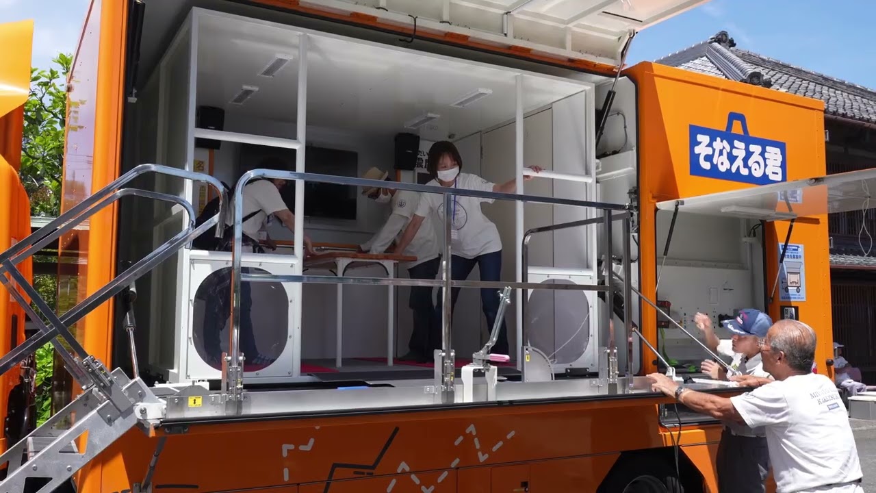 起震車による揺れ体験