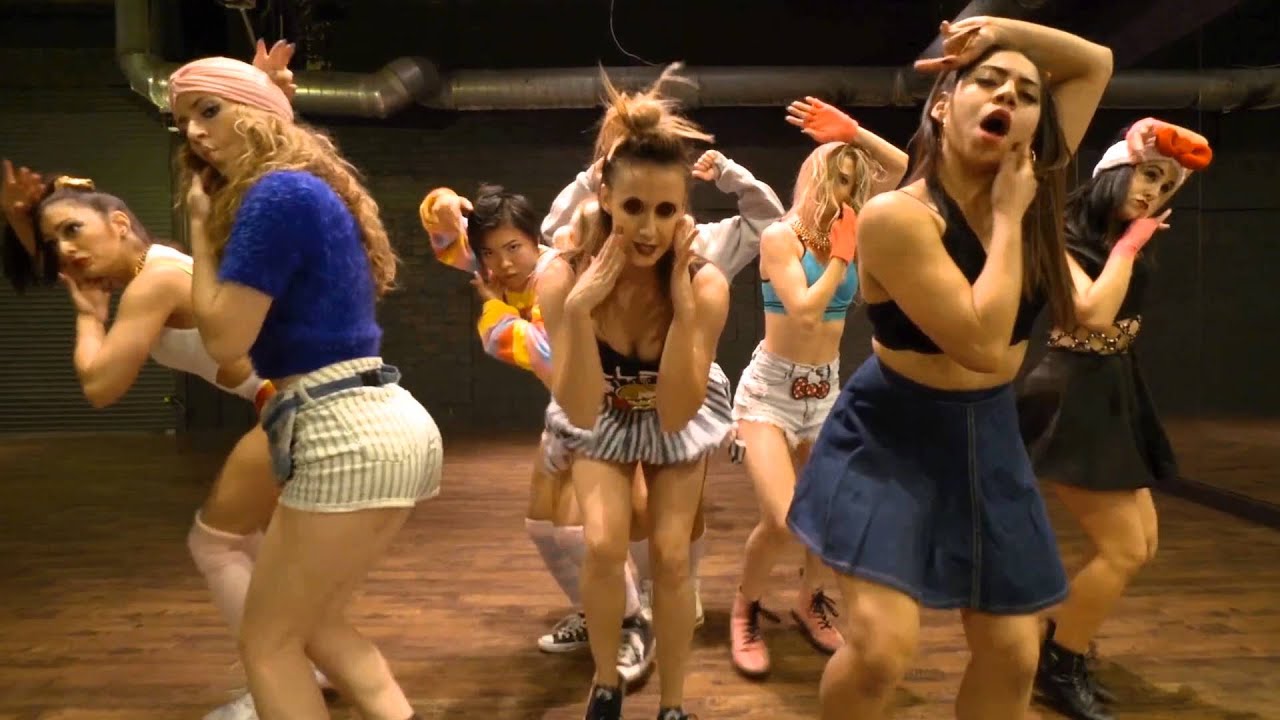 Hello Kitty - Avril Lavigne Choreographed by Janelle Ginestra