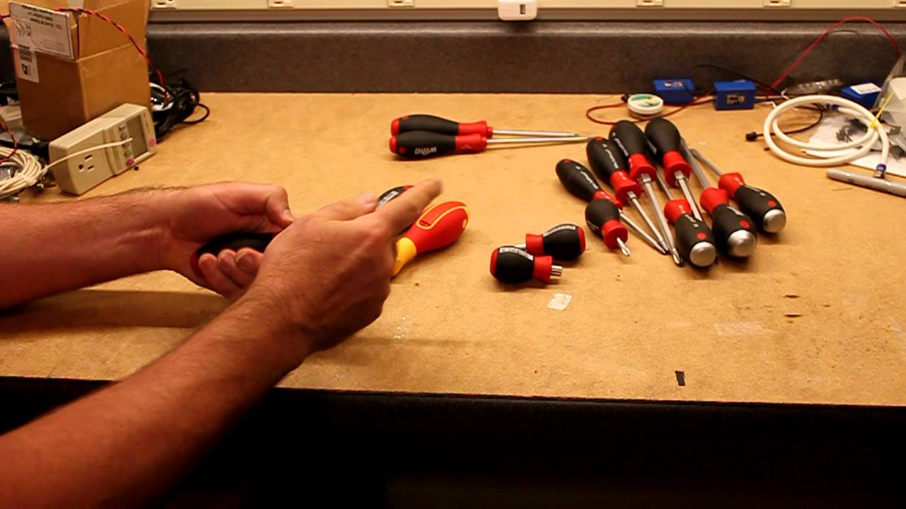 Wiha softfinish screwdriver review - extra heavy duty, bit holders, measuring, and drive-loc