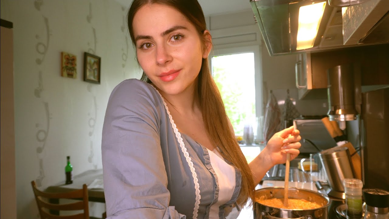 ASMR Dienstmädchen kocht für dich 🫶