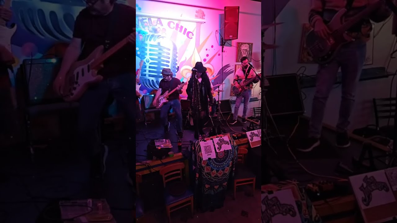 Them Jaywalkers Live at Favela!