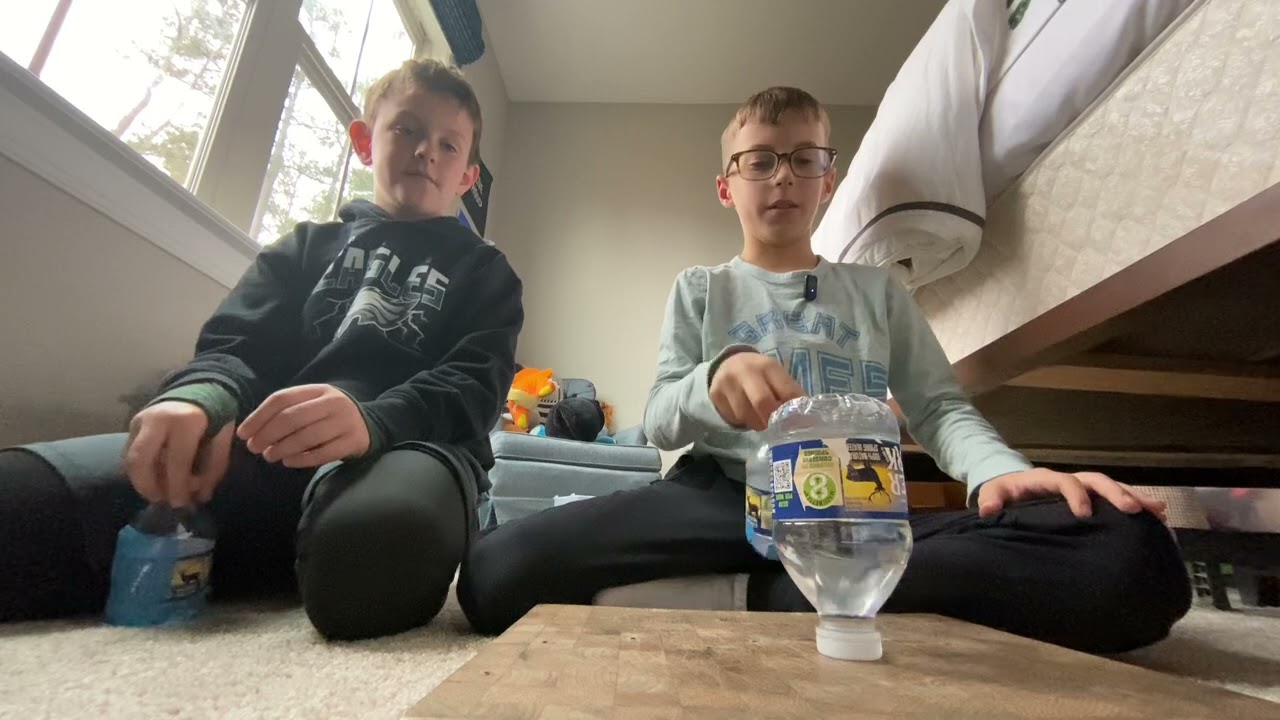  This insane bottle tower flip took me forever #WaterBottleForTrickShots 