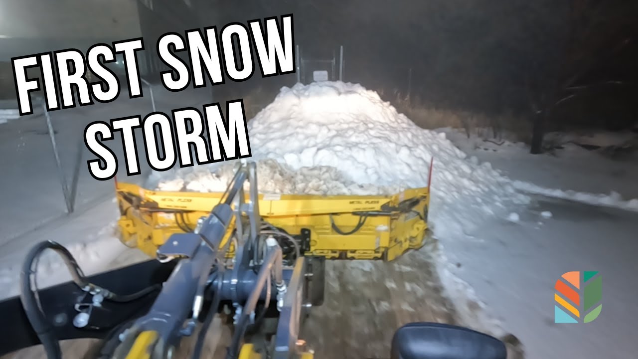 First Snow Plow of 2024! Time-lapse of snow removal from local parking lots