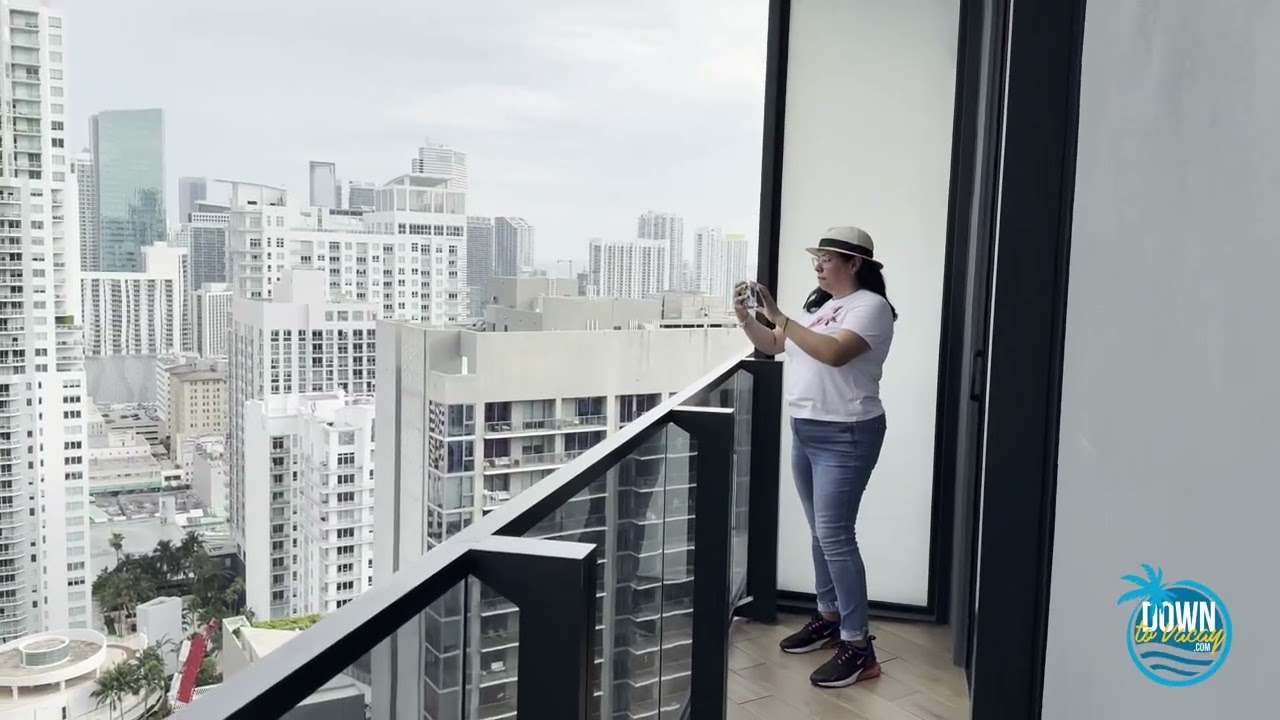 Miami Hotel: The Elser - One Issue