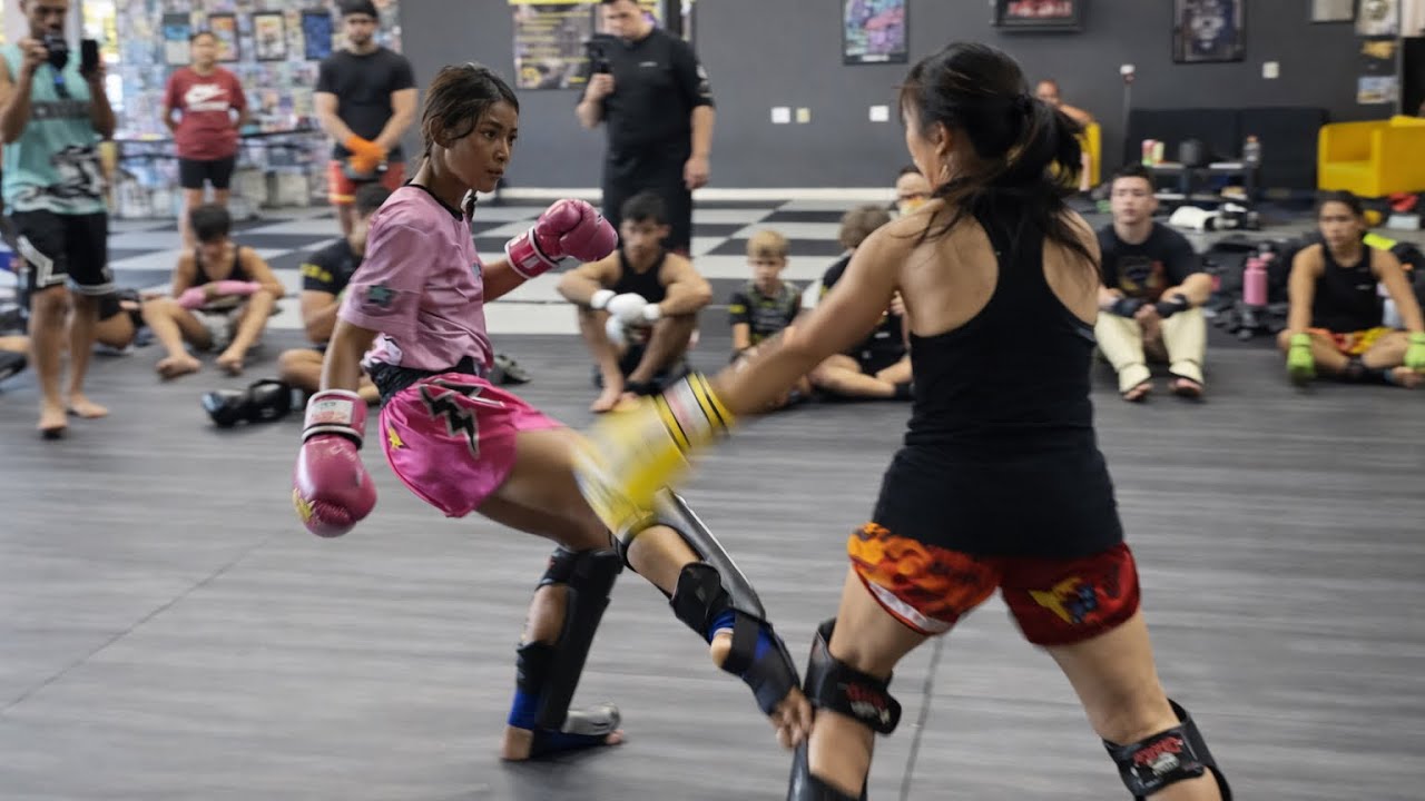 🔥 Duangdawnoi Vs. Two Muay Thai Students #ProFighter #Yokkao #Duangdawnoi