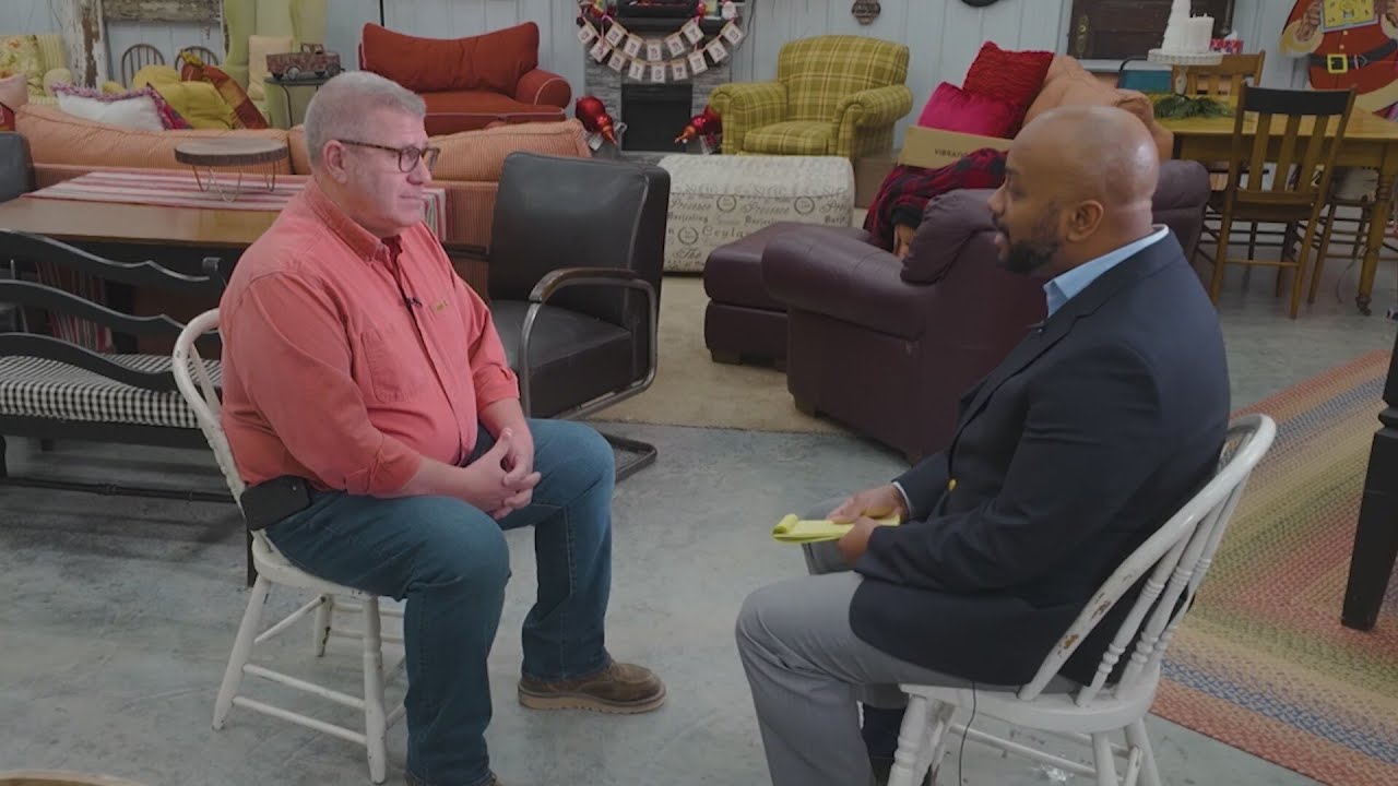 Darren Bailey talks Bears and immigration crackdown in sit-down with WGN-TV
