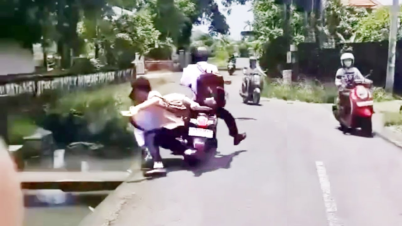 🤦‍♂️Ketika SDM Rendah Terekam Kamera - Kejadian Konyol Tak Biasa Untuk Tertawa