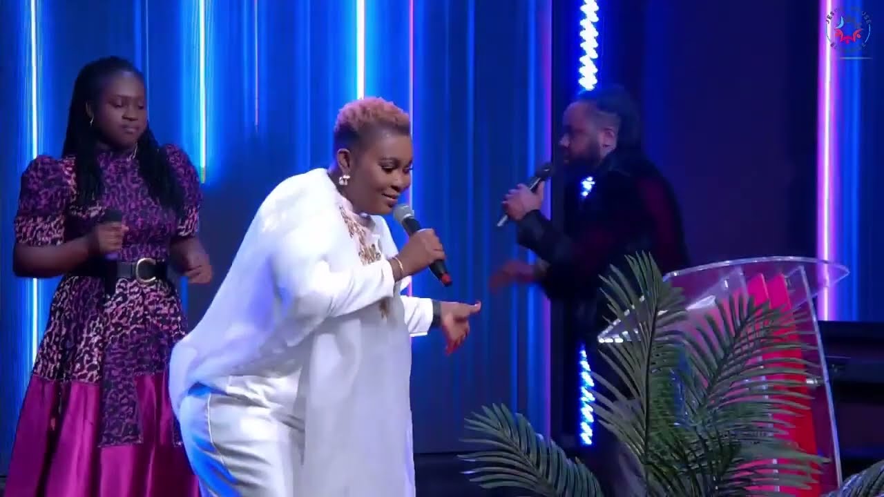 HOT MEGA PRAISE BY ADETUTU VOJ AT JESUS HOUSE ELKRIDGE, MARYLAND