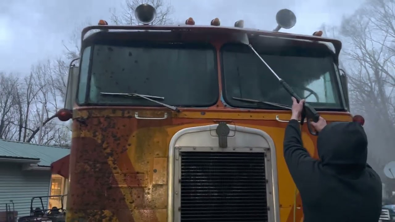 Power washing my kenworth k100 cab over