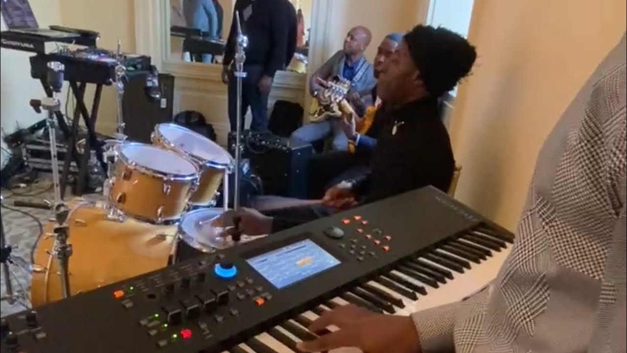 Amazing🔥 This Drummer Had No Symbols But Had Everyone On Their Feet!! 🥁👏🏾