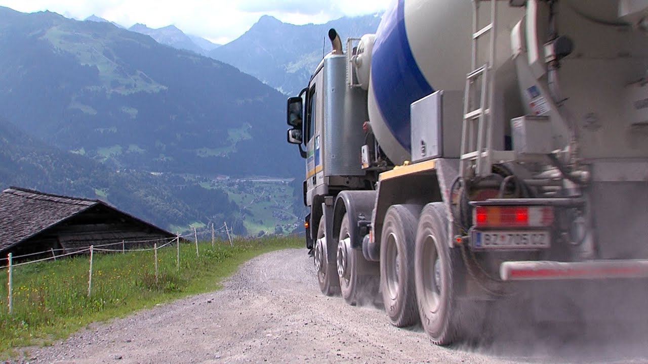 Montafon.TV - LKW Transporte zur Panorama Bahn Baustelle