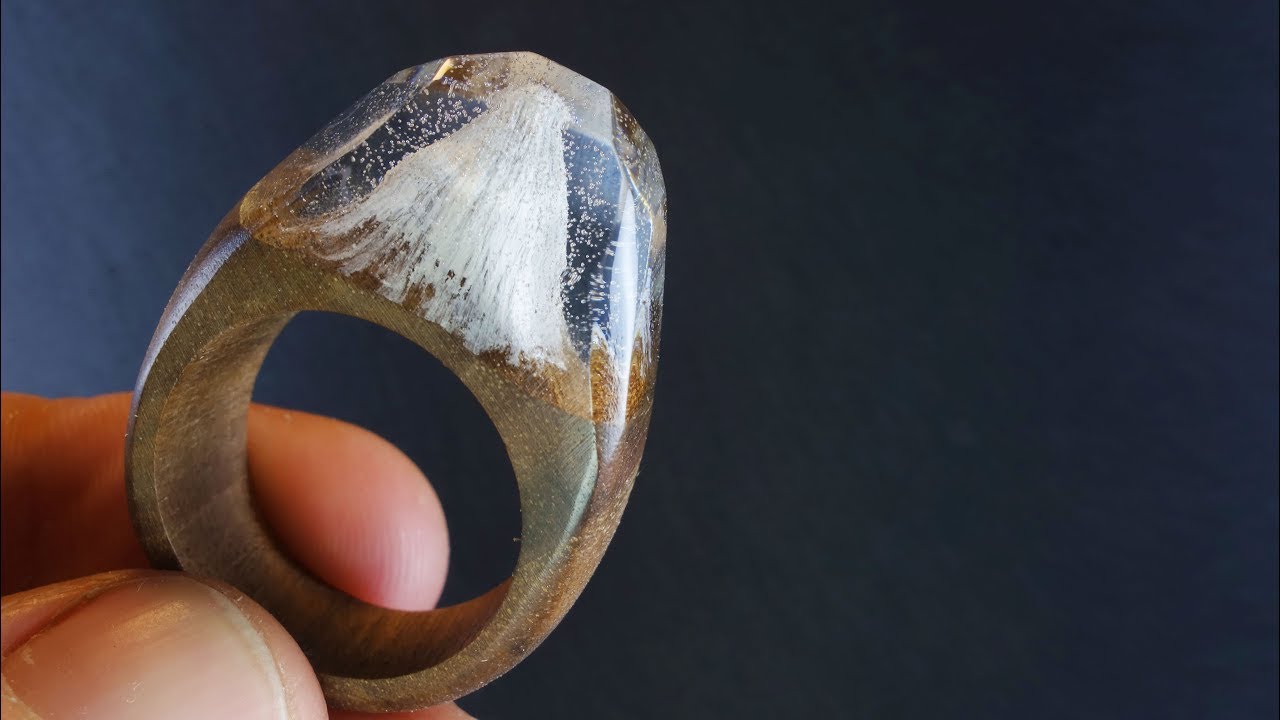 I am Making the Ring with Mount Everest inside in epoxy resin and wood Persian walnut