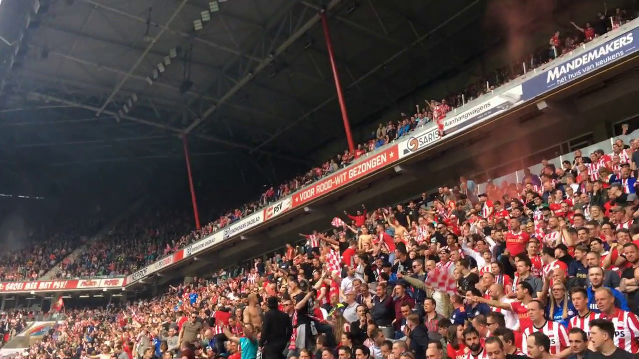 Gekkenhuis na de 1-0 van Gaston Pereiro : PSV-Ajax : 15/4/2018 : 3-0 #24