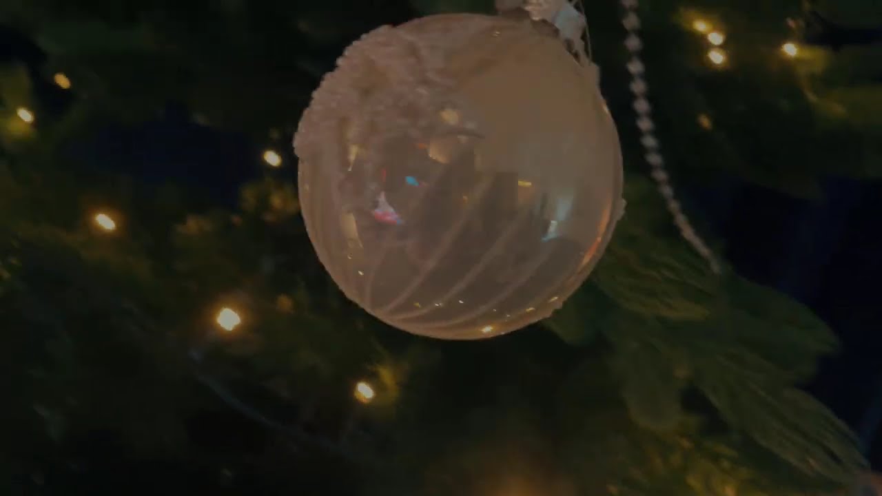 #vlog20 - Hello December- meet Santa evening-slow living in Bahrain 