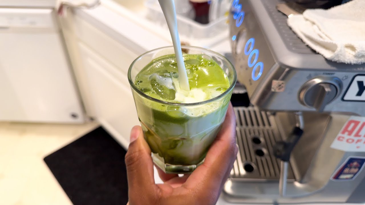 How To Make an Iced Matcha Latte with Breville Barista Express April 2025