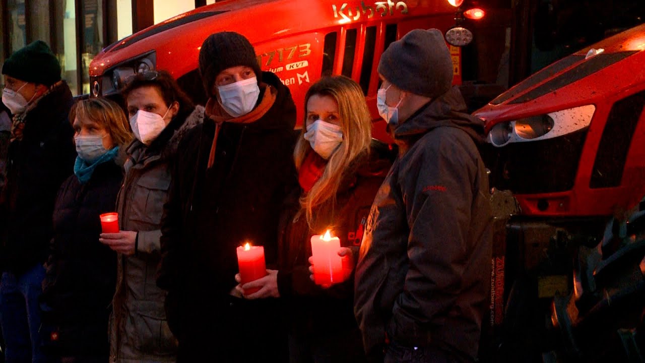 Gedenken an getötete Polizisten in Rheinland-Pfalz - Mahnwache vor Polizeiwache in Krefeld | 1.2.22
