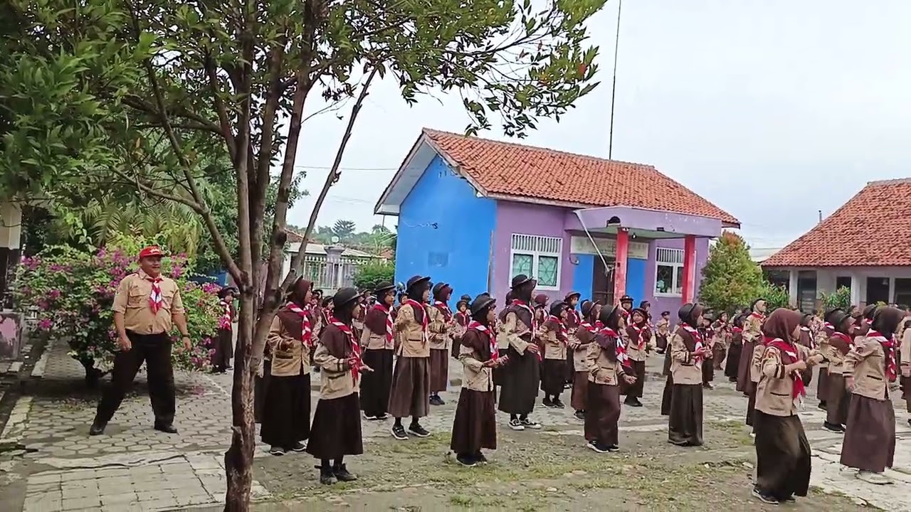 Senam Bersama - SD Negeri Kedawon (Senam Anak Indonesia Hebat) 
