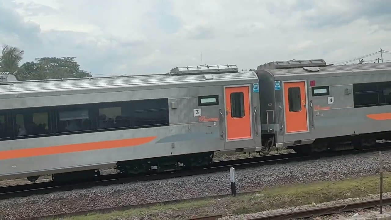 KA 110B Fajar Utama YK + CC 203 02 04 MN relasi PSE-YK