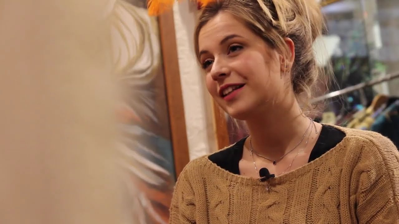 Backstage #3   Linda Pani