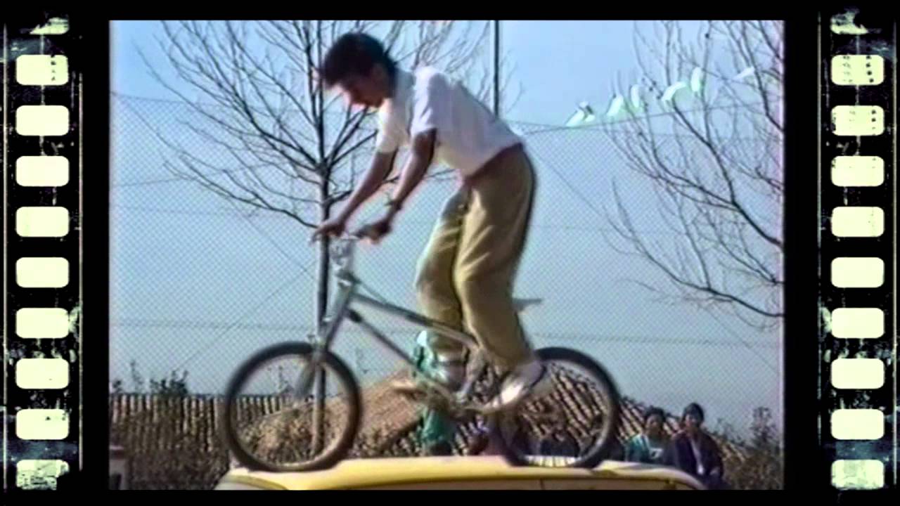 Día de Andalucía en el colegio Virgen de las Angustias 1990. Retrofilm.