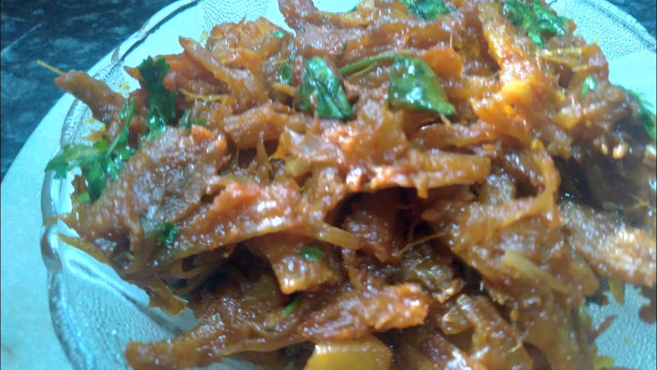Sukha Bombil Chi Bhaji /Dry Bombay Duck Fish Recipe/ Spicy Dry Fish Recipe
