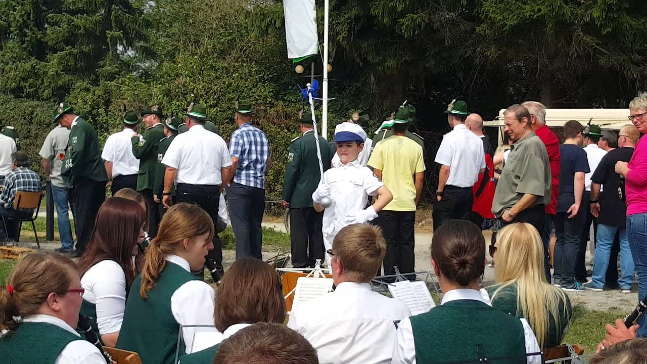 Schützenfest Altenbrilon 2015 - 5 jähriger dirigiert Blasorchester Brilon :-) 