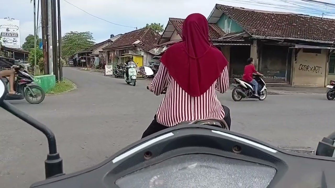 Tirtosari, Kretek, Bantul - Sriharjo, Imogiri, Bantul (via Jl. Parangtritis & Arteri Desa)