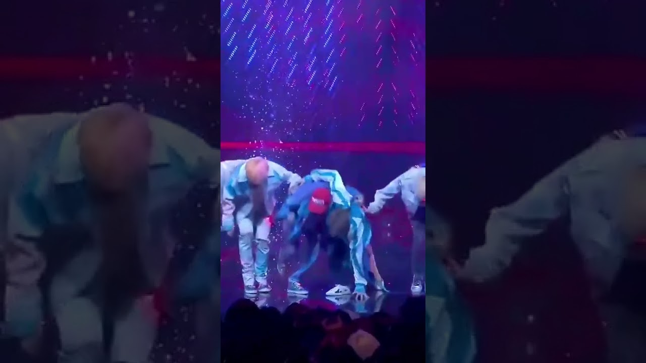 The way suga helped jimin 🌝💜 #bts #SHORTS #kpoplife #suga #jimin