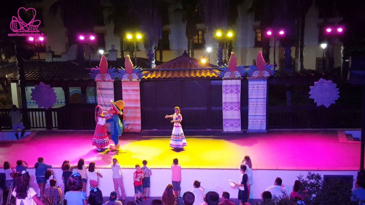 PortAventura Hotel - Spettacolo di canto - Hotel El Paso - settembre 2016 - unavitaatestaingiu.it