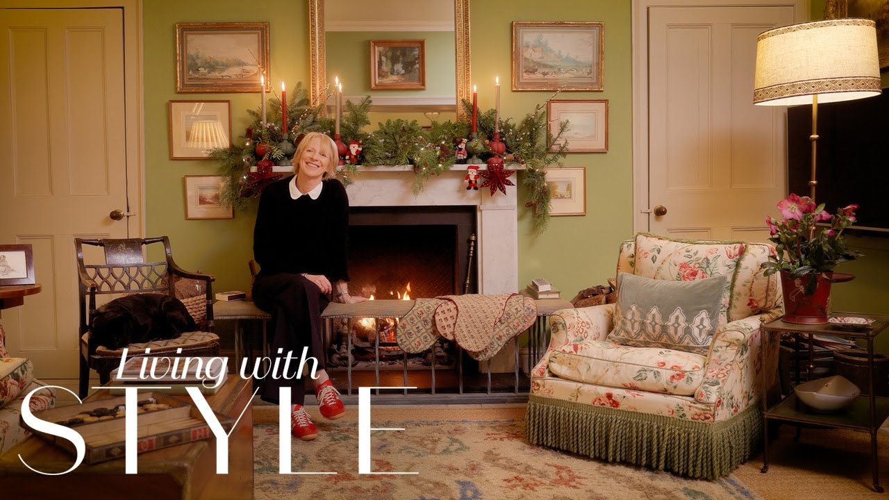 Inside Birdie Fortescue's House At Christmas