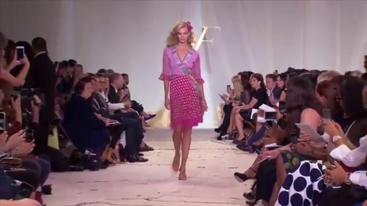 Karlie Kloss Runway - Compilation 4
