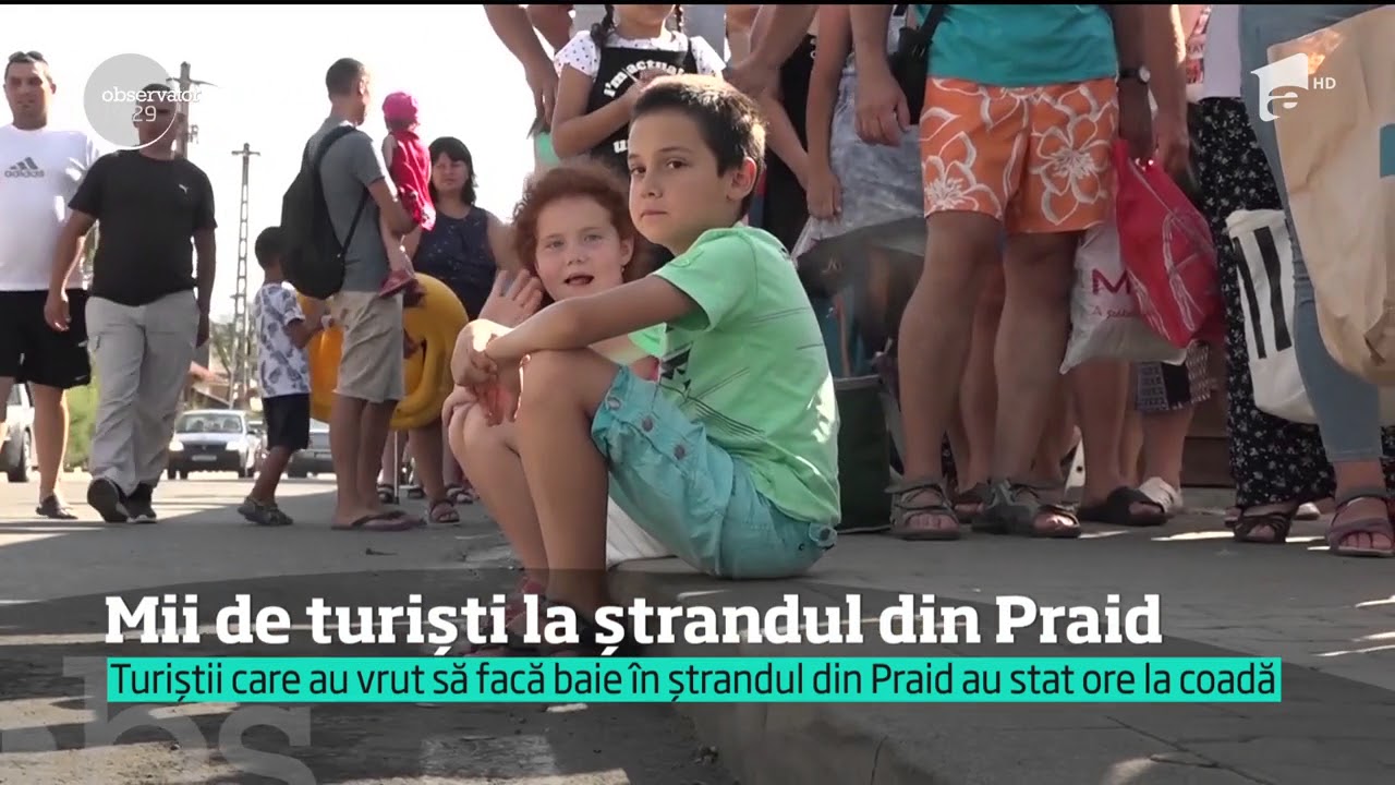 Mii de turiști la ștrandul din Praid