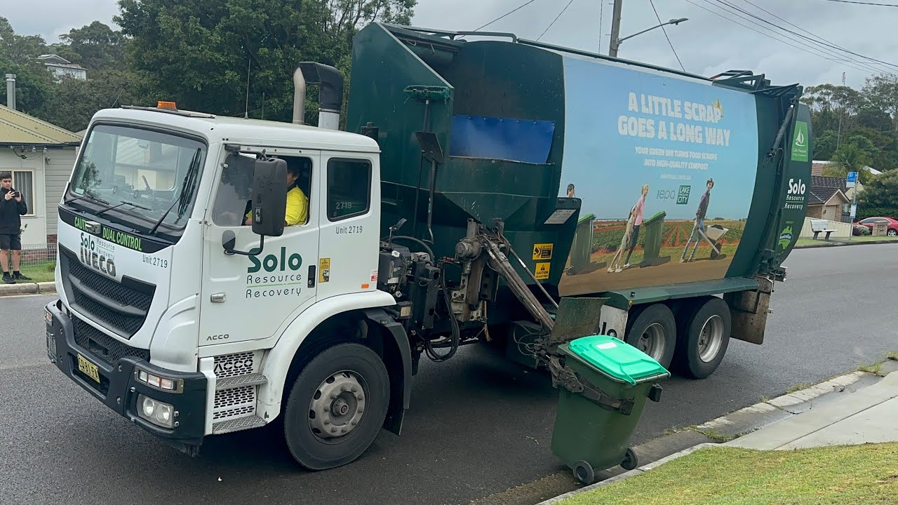 Lake Macquarie FOGO (Scooping) - ​⁠@centralcoastgarbo6825