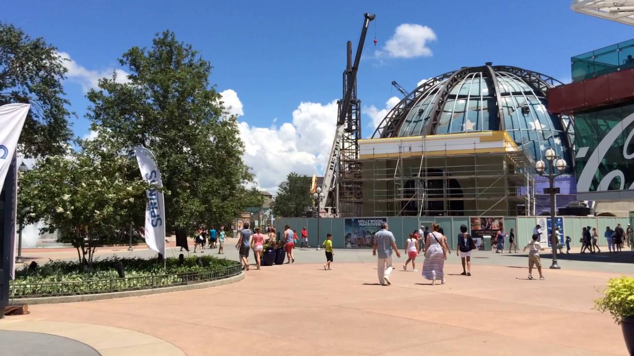 Entering Disney Springs from Orange Garage