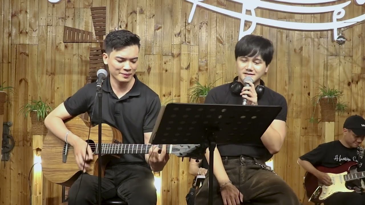 KHI CÔ ĐƠN EM NHỚ AI | WIND BAND