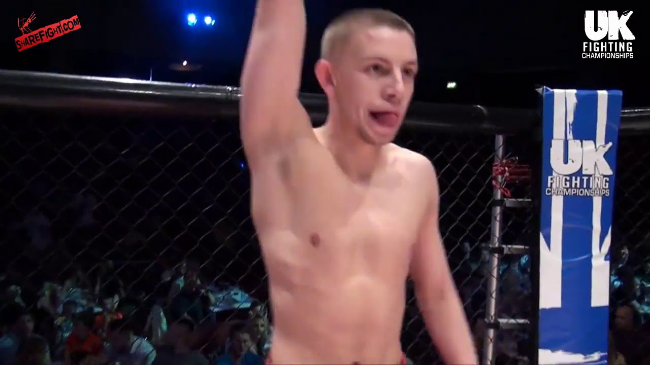#UKFC1 - Amateur Welterweight - Thomas Barnes vs. Adam Szczepaniak