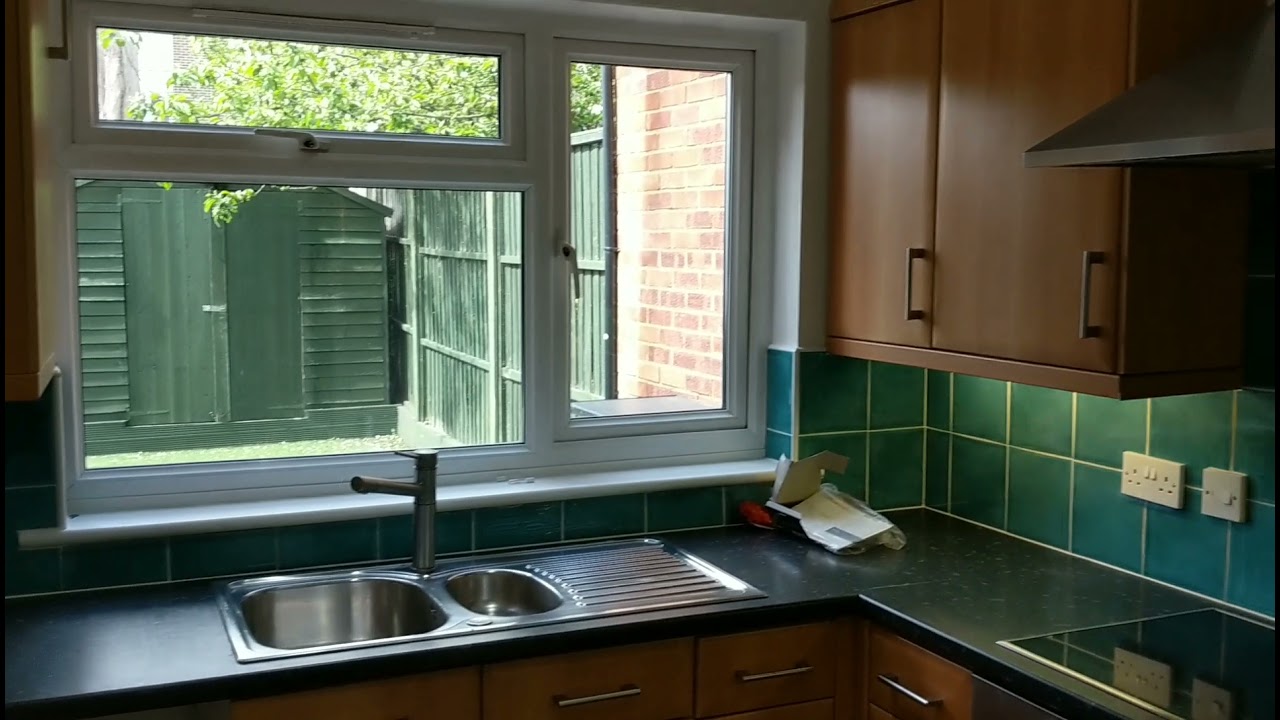 Own private garden!! One bedroom ground floor maisonette, Edgware,  £1200 ocm