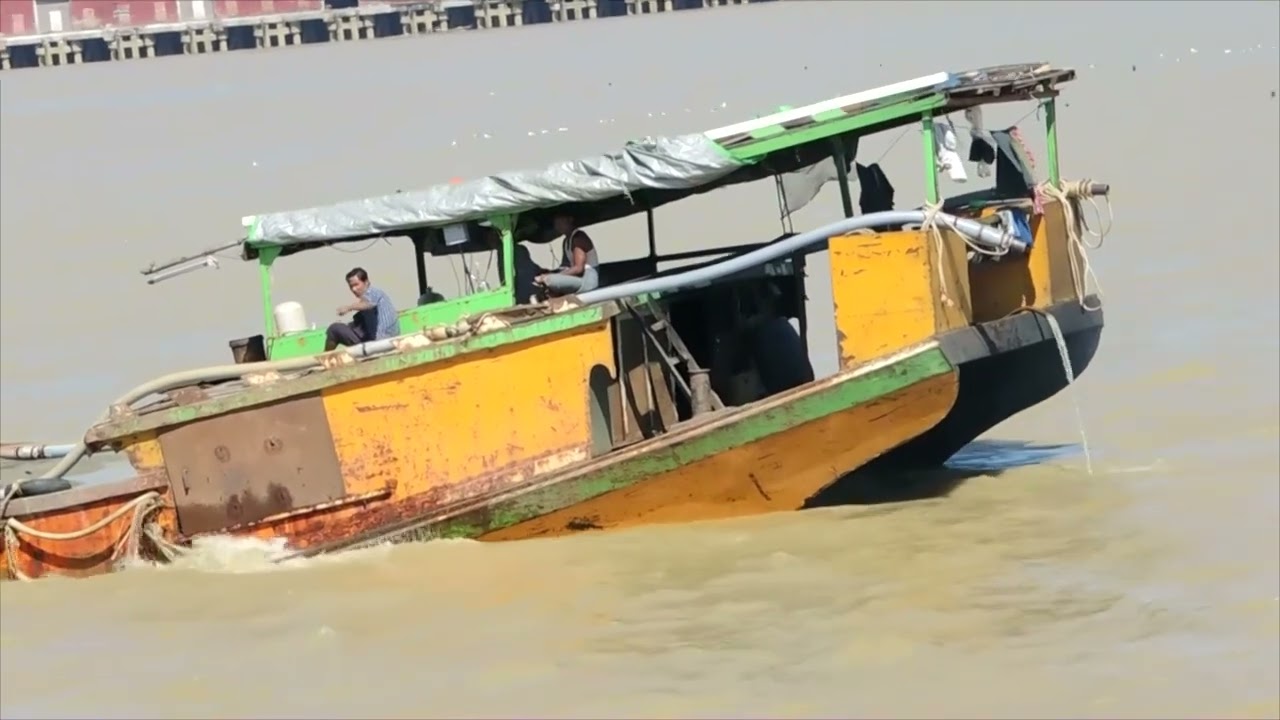 Myanmar Yangon   Getting Around