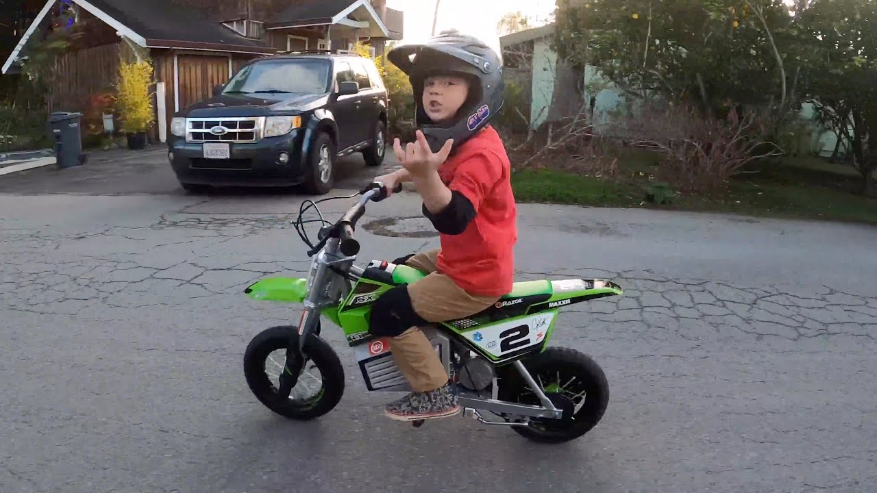 Sean gets a Razor SX350 Mcgrath Dirt Rocket for his birthday!