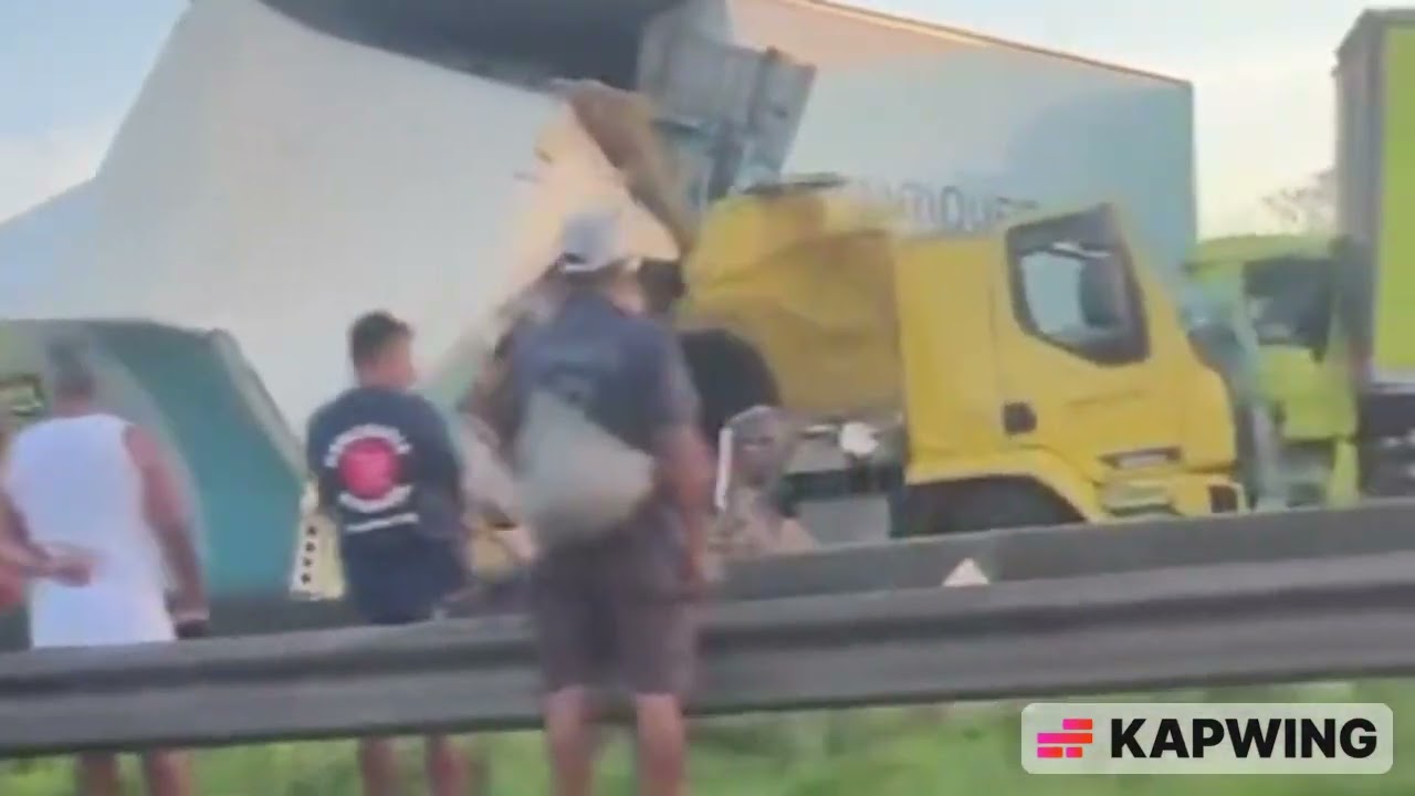Acidente deixa dois feridos na Dutra e cinco caminhões