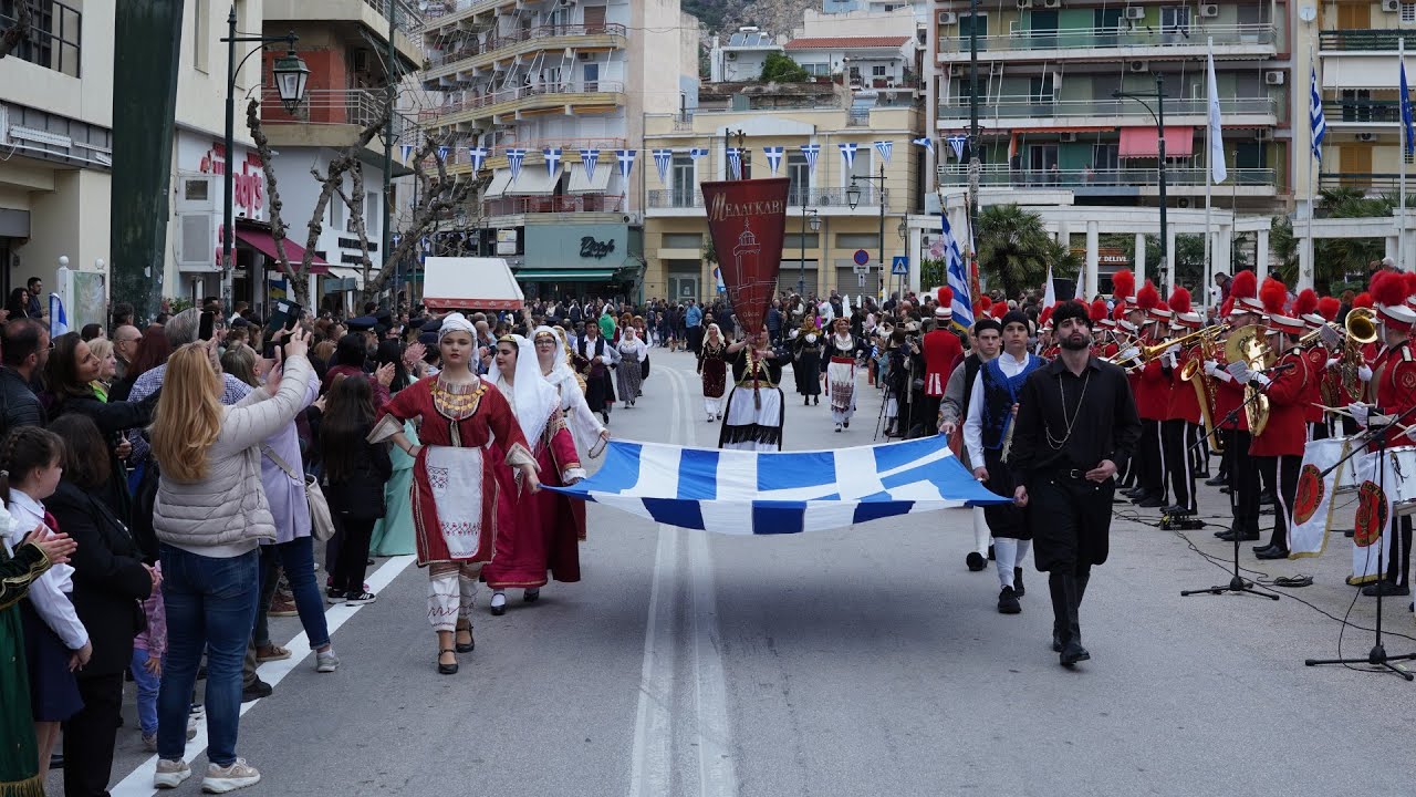 Λουτράκι: Εντυπωσιακή η παρέλαση για την 25η Μαρτίου