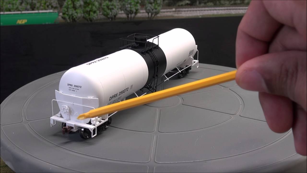 Review: Scale Trains Operator & Rivet Counter 31K Tank Cars HO Scale
